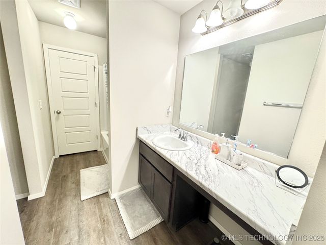 3907 S 150th East Avenue, Tulsa, OK 74134