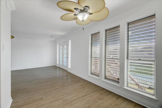 784 Marlin, Bayou Vista, TX 77563