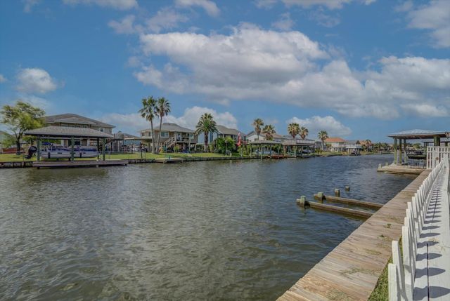 784 Marlin, Bayou Vista, TX 77563