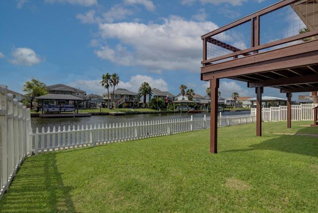 784 Marlin, Bayou Vista, TX 77563