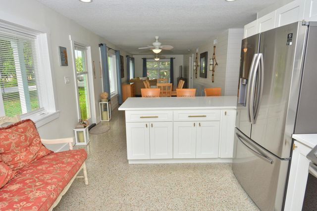1395 NE Flora Place, Jensen Beach, FL 34957