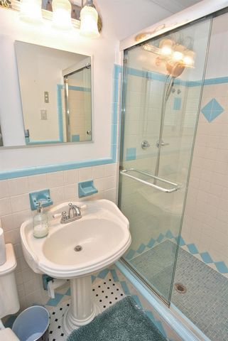1395 NE Flora Place, Jensen Beach, FL 34957
