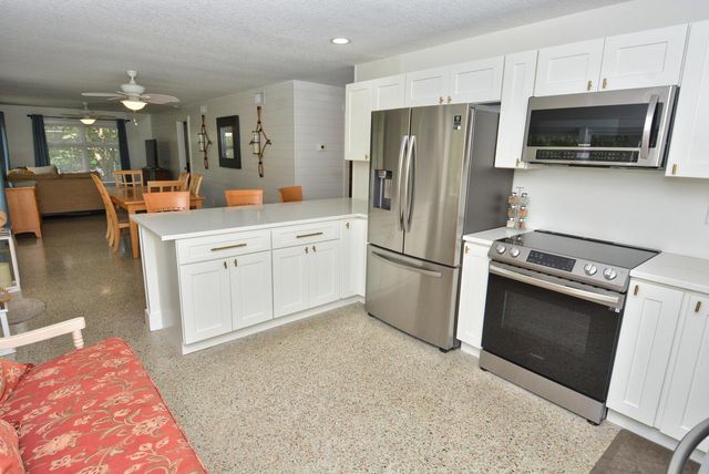 1395 NE Flora Place, Jensen Beach, FL 34957