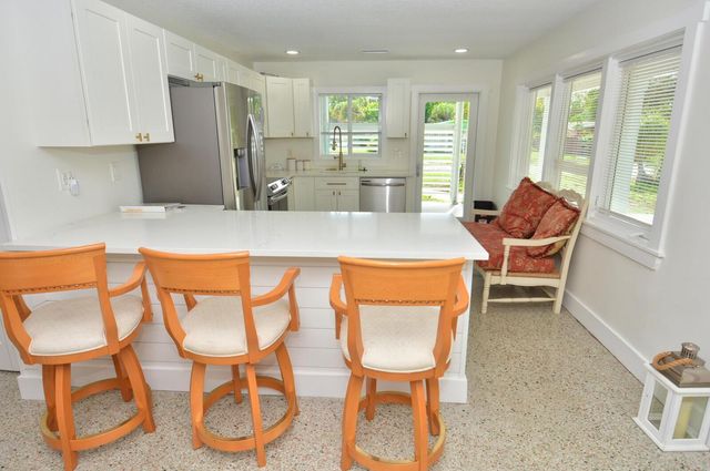 1395 NE Flora Place, Jensen Beach, FL 34957