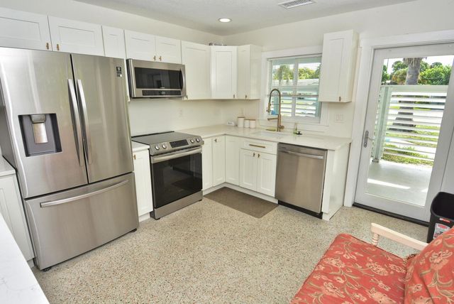 1395 NE Flora Place, Jensen Beach, FL 34957