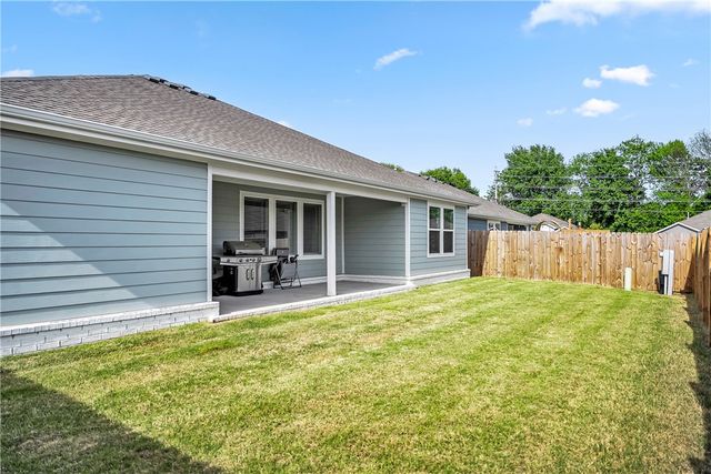 4411 W Canyon Run Drive, Fayetteville, AR 72704