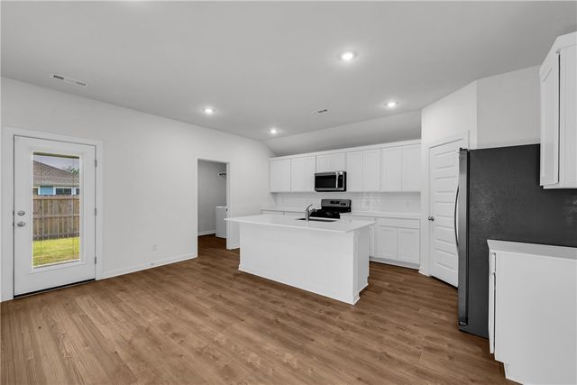 4411 W Canyon Run Drive, Fayetteville, AR 72704