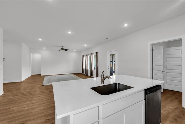 4411 W Canyon Run Drive, Fayetteville, AR 72704
