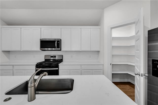4411 W Canyon Run Drive, Fayetteville, AR 72704