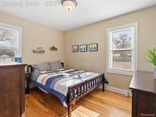 2100 N Wilson Avenue, Royal Oak Charter Township, MI 48073