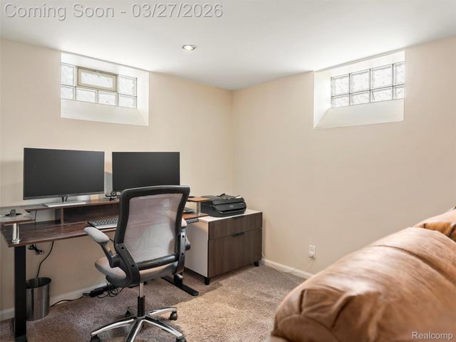 2100 N Wilson Avenue, Royal Oak Charter Township, MI 48073