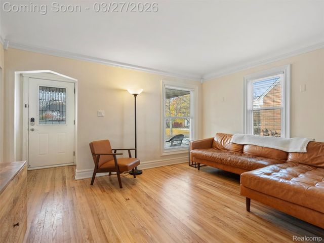 2100 N Wilson Avenue, Royal Oak Charter Township, MI 48073