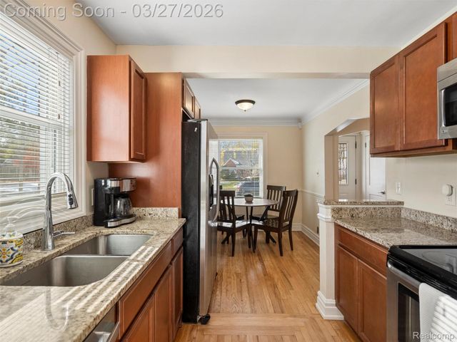 2100 N Wilson Avenue, Royal Oak Charter Township, MI 48073