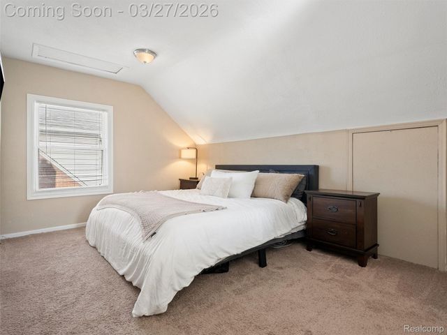 2100 N Wilson Avenue, Royal Oak Charter Township, MI 48073