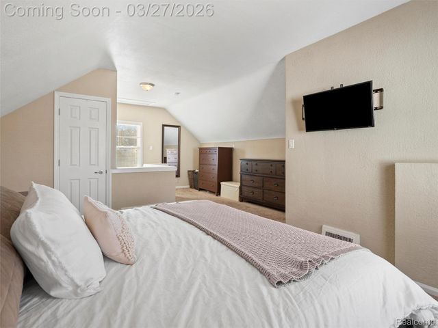 2100 N Wilson Avenue, Royal Oak Charter Township, MI 48073