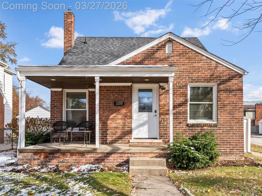 2100 N Wilson Avenue, Royal Oak Charter Township, MI 48073