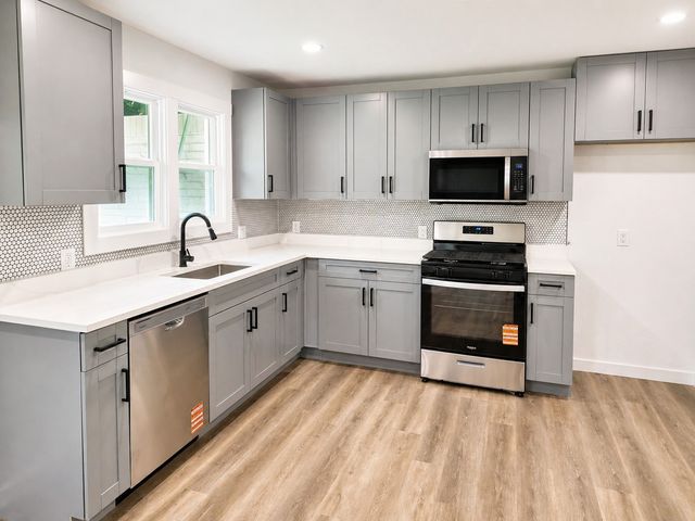 3217 Santa Teresa Avenue, Dallas, TX 75228