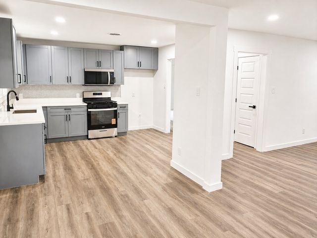 3217 Santa Teresa Avenue, Dallas, TX 75228