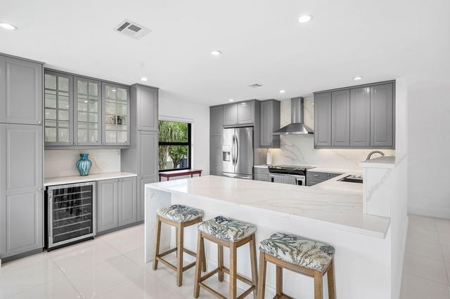 3735 Quail Ridge Drive N Bobwhite C, Boynton Beach, FL 33436