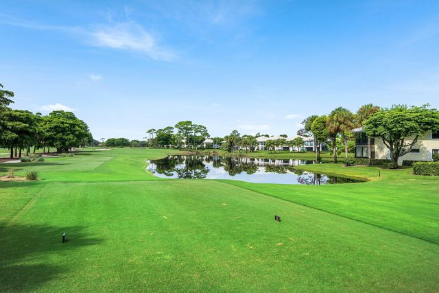 3735 Quail Ridge Drive N Bobwhite C, Boynton Beach, FL 33436