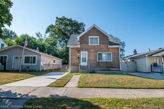 1004 E Maxlow Avenue, Hazel Park, MI 48030