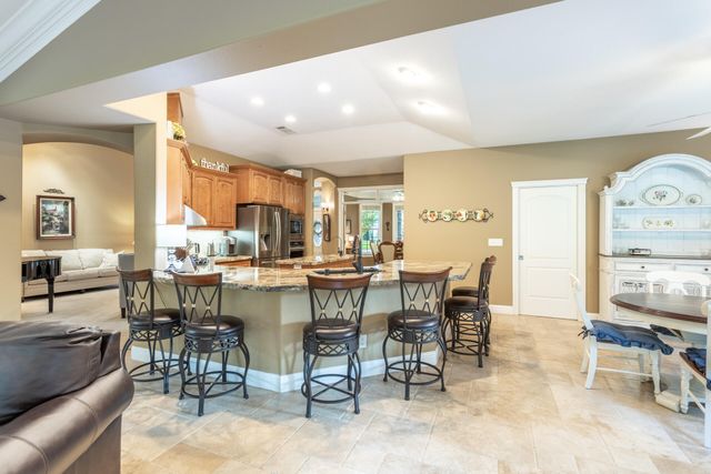 4836 St Charles Drive, Redding, CA 96002