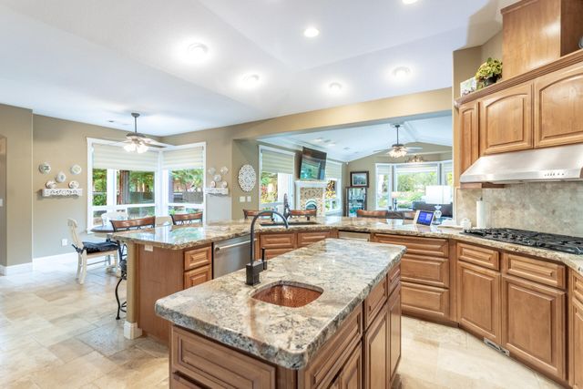 4836 St Charles Drive, Redding, CA 96002