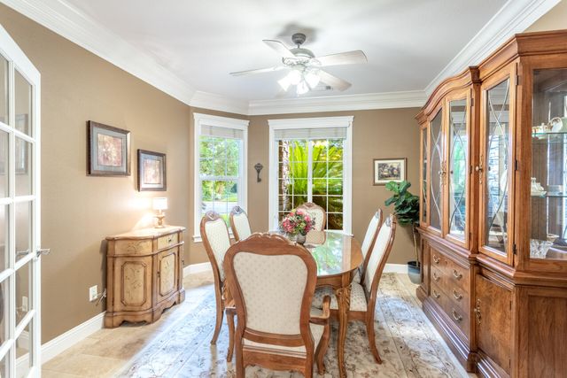 4836 St Charles Drive, Redding, CA 96002