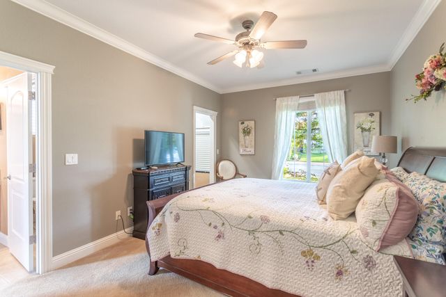 4836 St Charles Drive, Redding, CA 96002