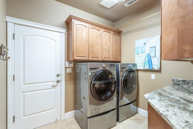 4836 St Charles Drive, Redding, CA 96002