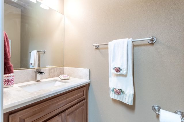 4836 St Charles Drive, Redding, CA 96002