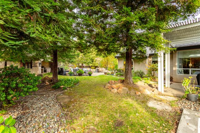 4836 St Charles Drive, Redding, CA 96002