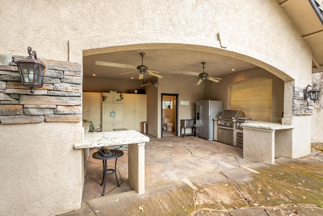 4836 St Charles Drive, Redding, CA 96002