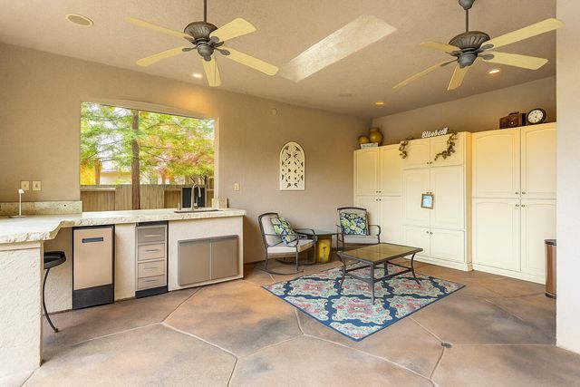 4836 St Charles Drive, Redding, CA 96002