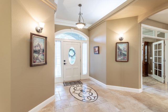 4836 St Charles Drive, Redding, CA 96002