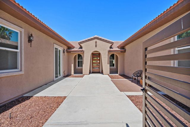 43428 Calle Espada, La Quinta, CA 92253
