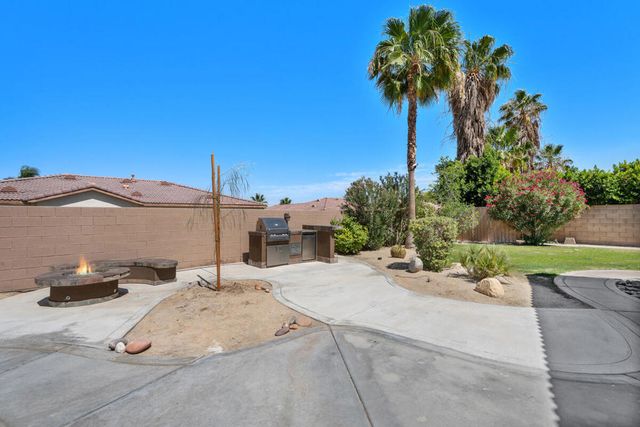 43428 Calle Espada, La Quinta, CA 92253