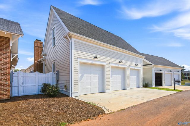 10 Angell Street NW, Huntsville, AL 35806