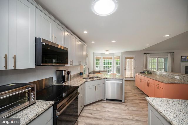 708 EASTOVER PKWY, Locust Grove, VA 22508