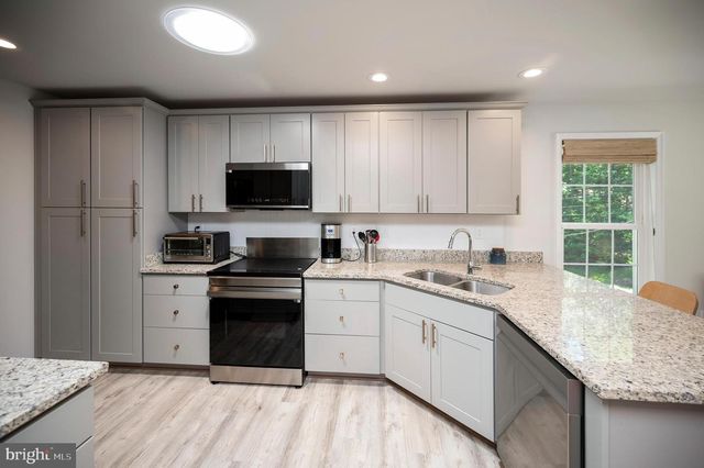 708 EASTOVER PKWY, Locust Grove, VA 22508