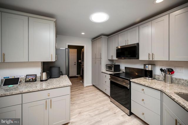 708 EASTOVER PKWY, Locust Grove, VA 22508