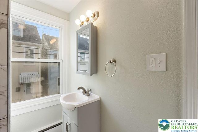 1025 Spruce Street, Easton, PA 18042