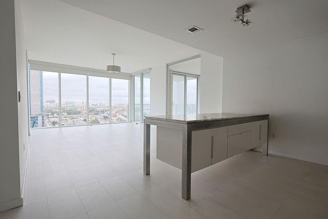 1040 Biscayne Boulevard 1406, Miami, FL 33132