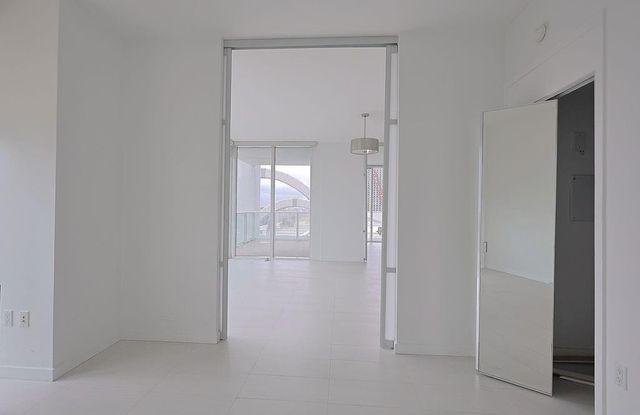 1040 Biscayne Boulevard 1406, Miami, FL 33132