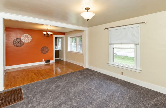3129 SW 12th Street, Des Moines, IA 50315