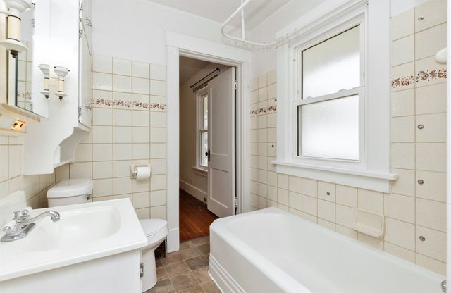 3129 SW 12th Street, Des Moines, IA 50315
