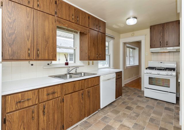 3129 SW 12th Street, Des Moines, IA 50315