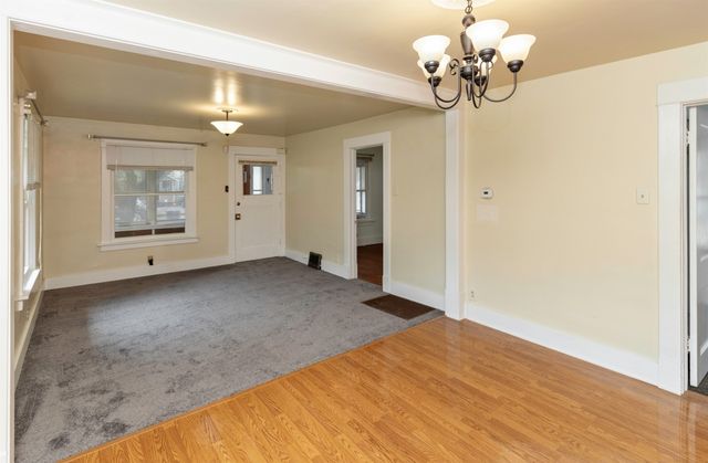 3129 SW 12th Street, Des Moines, IA 50315