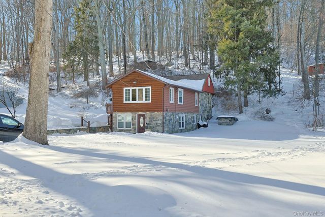 35 Barger Street, Putnam Valley, NY 10579