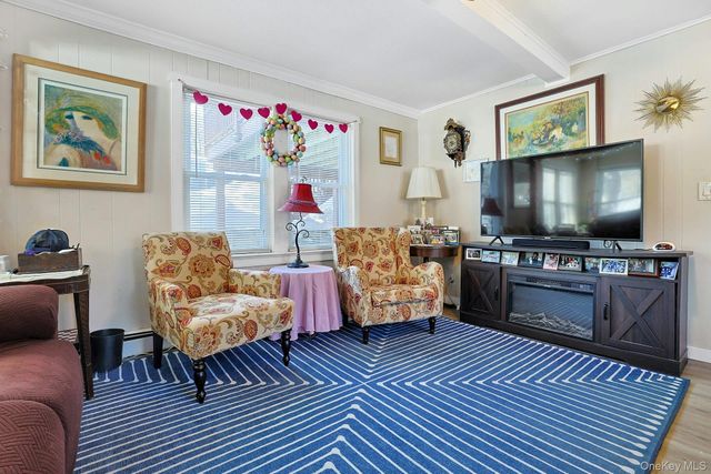 35 Barger Street, Putnam Valley, NY 10579